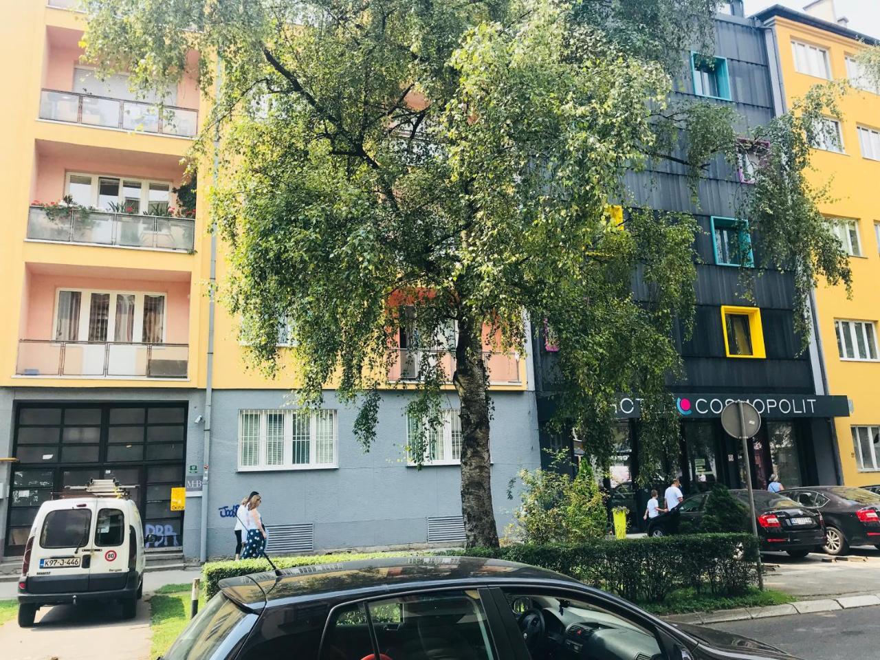Colors Apartment Sarajevo Luaran gambar